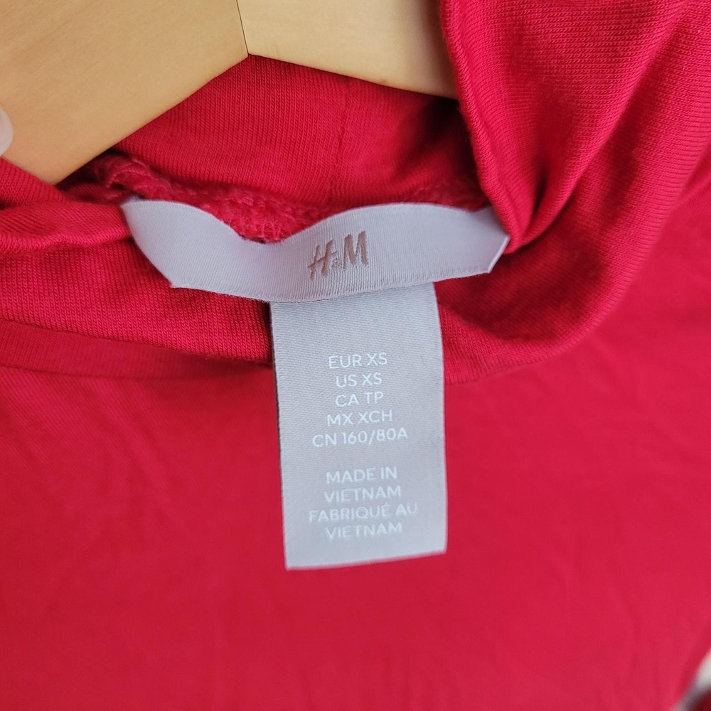 H&M Red Long-Sleeve Turtleneck Top Size XS - Picture 3 of 4